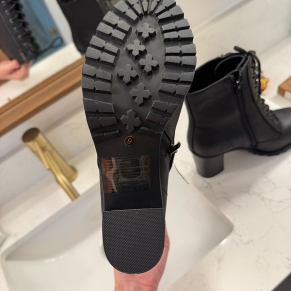 Joe Fresh Leather Boots - Picture 4 of 4